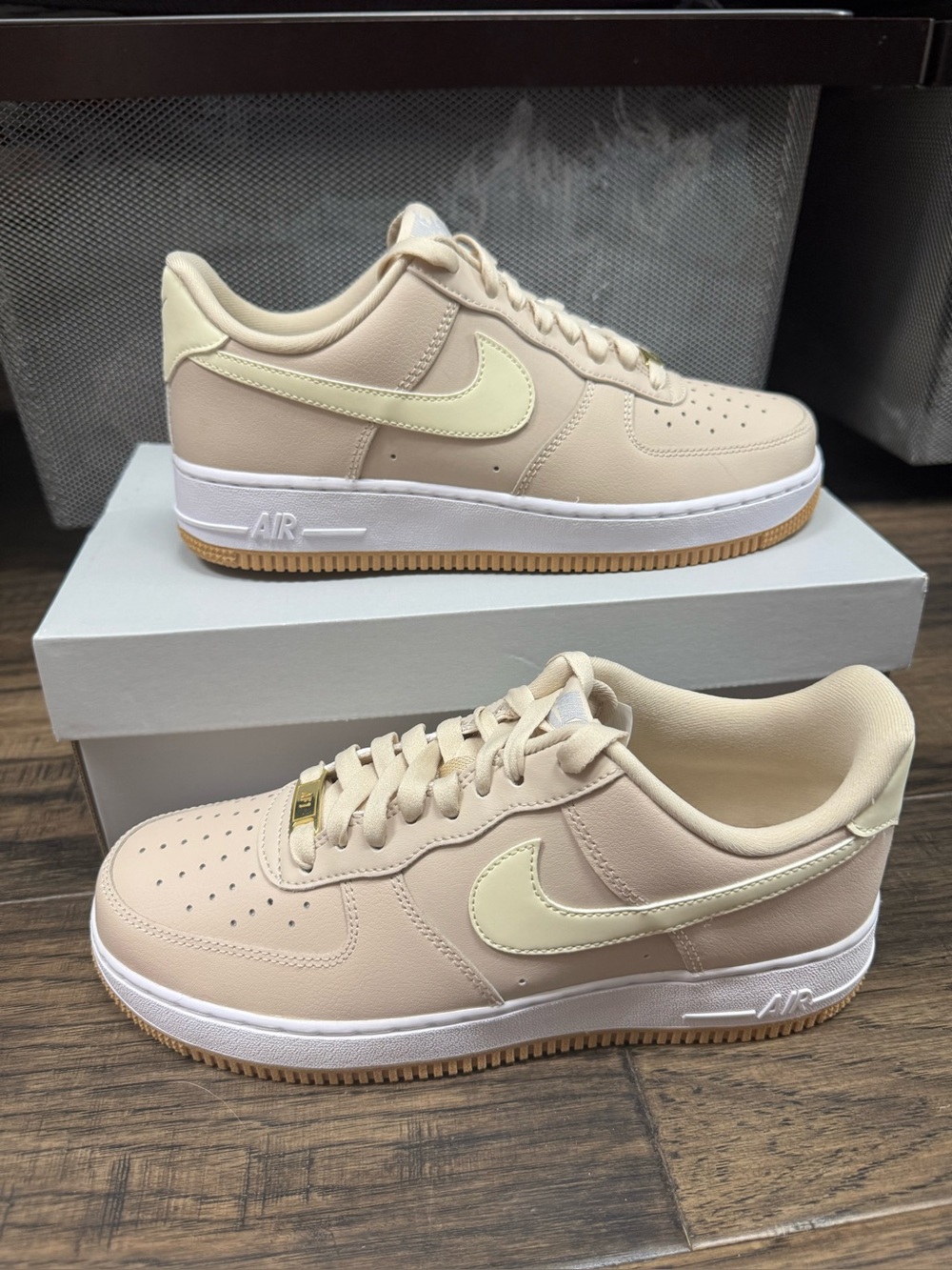 Nike Women's Air Force 1 '07 Sanddrift Size 9 Brand New In Box